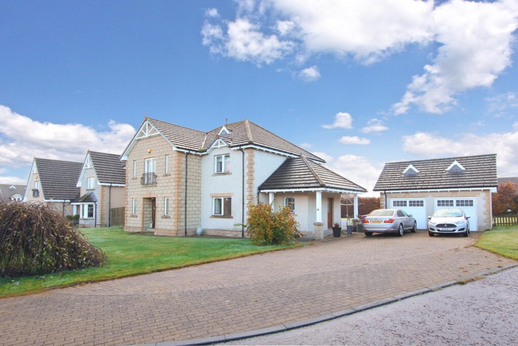 15 Osprey Rise, Piperdam, Fowlis, DD2 5GF