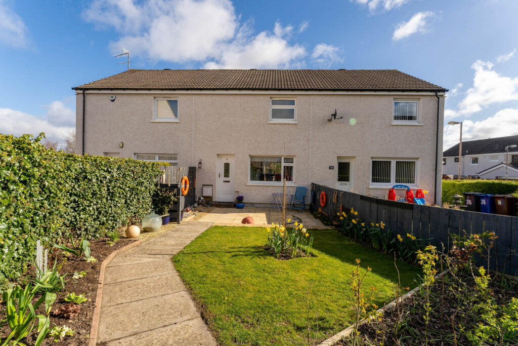 38 Mavisbank, Loanhead, Edinburgh, EH20 9DE