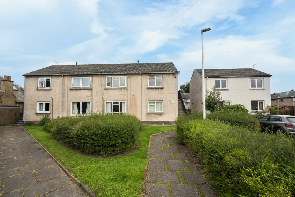 7 John Knox Place, Penicuik, EH26 8DB