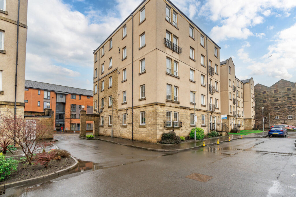 8/6 Mitchell Street, Leith, Edinburgh, EH6 7BD