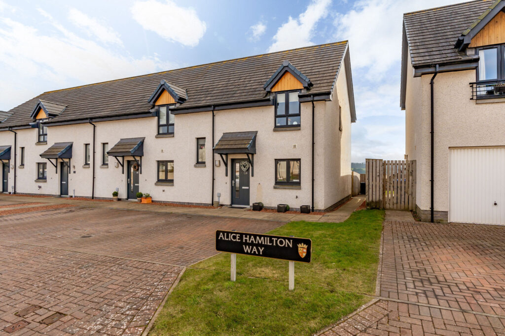 11d Alice Hamilton Way, West Linton, EH46 7JN