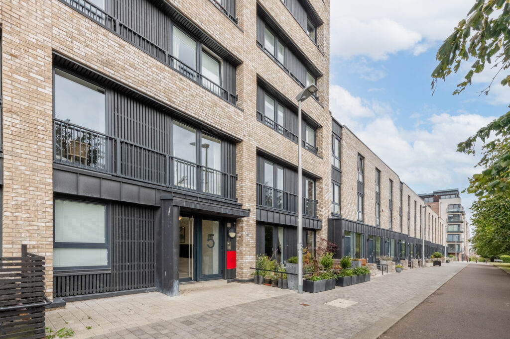 Flat 7, 5 Waterfront Avenue, Granton, Edinburgh, EH5 1RT
