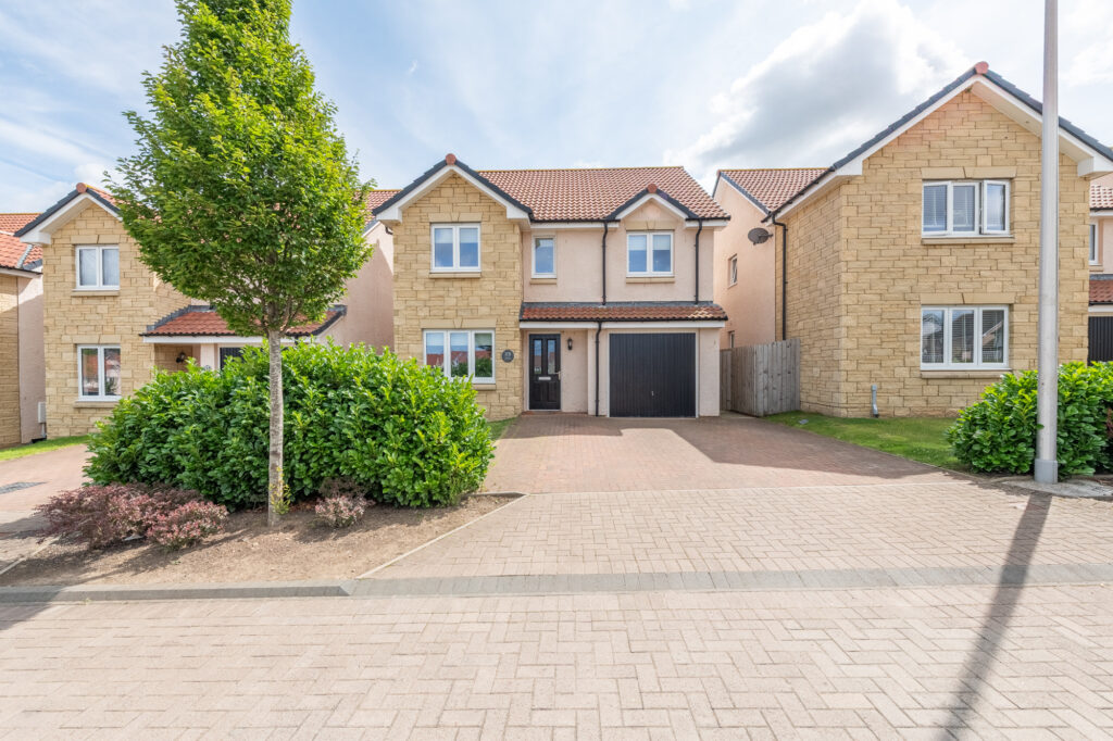 23 Cadwell Gardens, Gorebridge, EH23 4NE