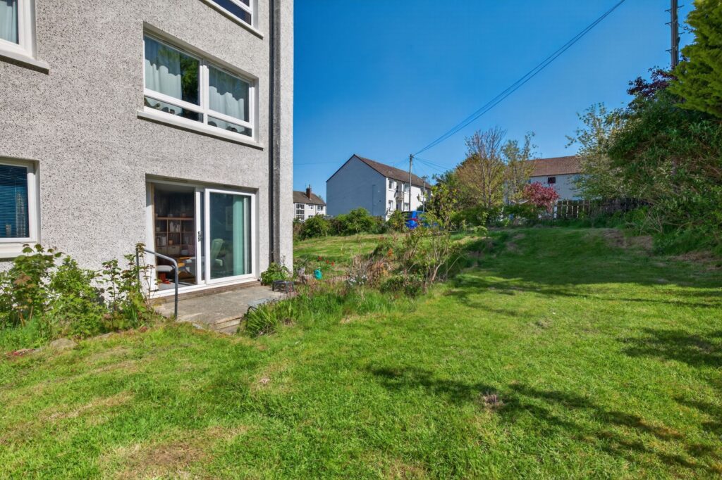 1/2 Oxgangs Street, Edinburgh, EH13 9JX