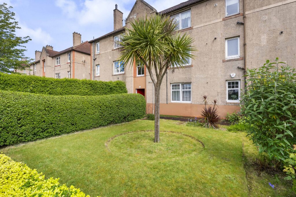 46/2 Northfield Broadway, Edinburgh, EH8 7PH