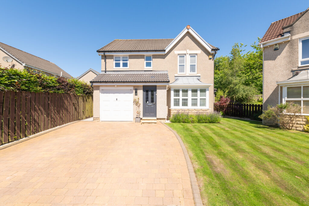 3 Douglas Place