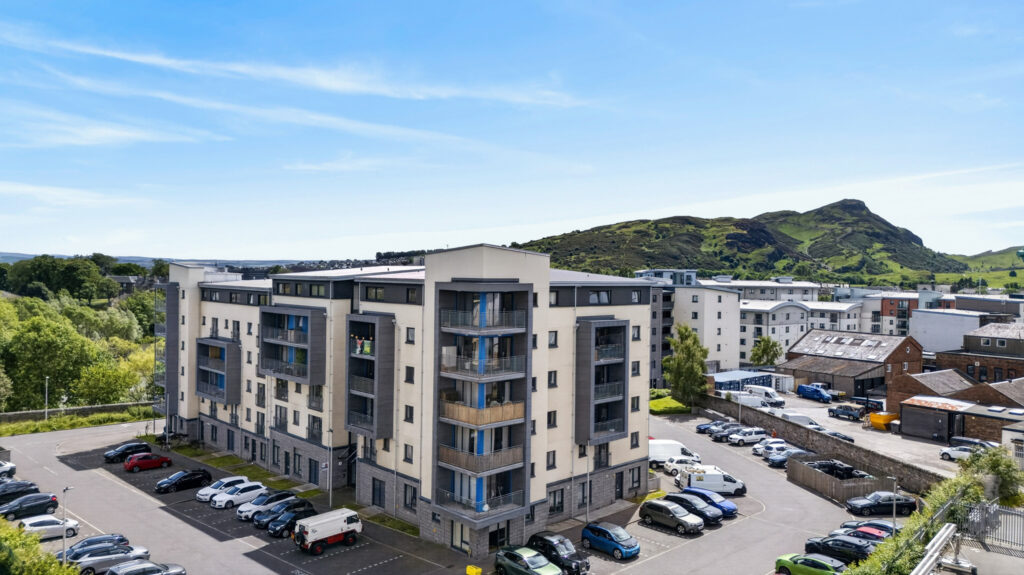 Flat 11, 4 West Kilnacre, Edinburgh, EH7 5BB